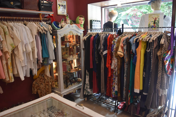 vintage clothes shop